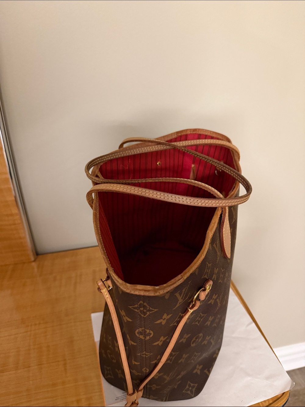 Authentic Louis Vuitton Monogram Canvas Tote with Tan Trim - Picture 7 of 11